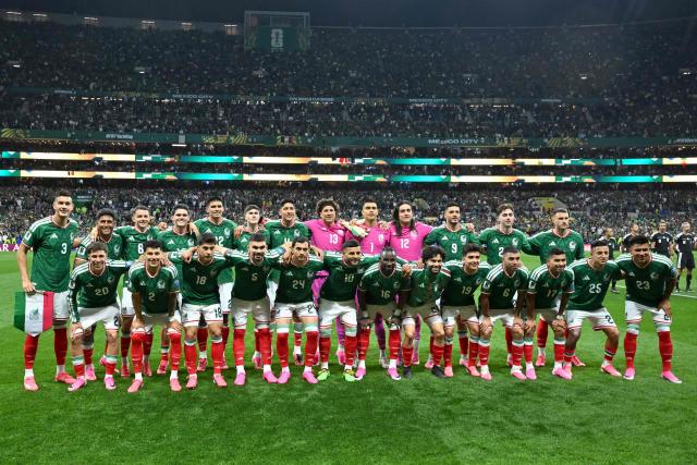 Mexico's players pose for a picture ahead of the 2026 World Cup round of 32 football match between Mexico and Ecuador at the Mexico City Stadium in Mexico City on June 30, 2026.  (Photo by CARL DE SOUZA / AFP)