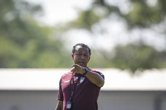 Cape Verde's head coach Bubista takes part in a training session at Waters Sportsplex in Tampa on July 1, 2026, ahead ofthe 2026 FIFA World Cup football tournament round of 32 match between Argentina and Cape Verde. (Photo by PATRICIA DE MELO MOREIRA / AFP)