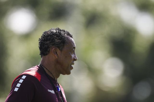 Cape Verde's head coach Bubista takes part in a training session at Waters Sportsplex in Tampa on July 1, 2026, ahead ofthe 2026 FIFA World Cup football tournament round of 32 match between Argentina and Cape Verde. (Photo by PATRICIA DE MELO MOREIRA / AFP)