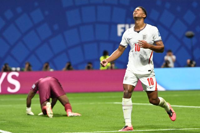 England's midfielder #10 Jude Bellingham reacts to a missed chance during the 2026 World Cup round of 32 match football between England and the Democratic Republic of Congo at the Atlanta Stadium in Atlanta on July 1, 2026.  (Photo by ROBERTO SCHMIDT / AFP)