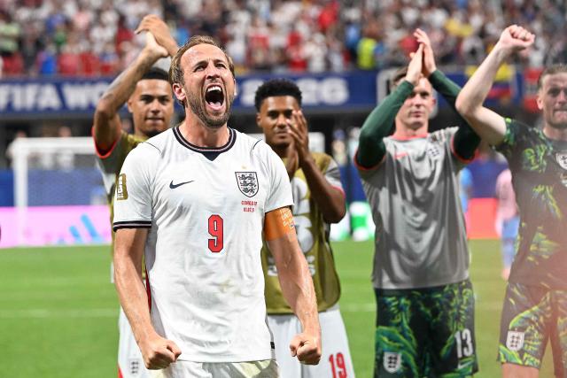 England's forward #09 Harry Kane celebrates after winning the 2026 World Cup round of 32 match football between England and the Democratic Republic of Congo at the Atlanta Stadium in Atlanta on July 1, 2026.  (Photo by ROBERTO SCHMIDT / AFP)