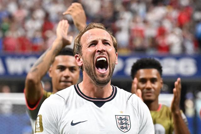 TOPSHOT - England's forward #09 Harry Kane celebrates after winning the 2026 World Cup round of 32 match football between England and the Democratic Republic of Congo at the Atlanta Stadium in Atlanta on July 1, 2026.  (Photo by ROBERTO SCHMIDT / AFP)