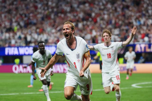England's forward #09 Harry Kane celebrates scoring his team's second goal during the 2026 World Cup round of 32 match football between England and the Democratic Republic of Congo at the Atlanta Stadium in Atlanta on July 1, 2026.  (Photo by Odd ANDERSEN / AFP)
