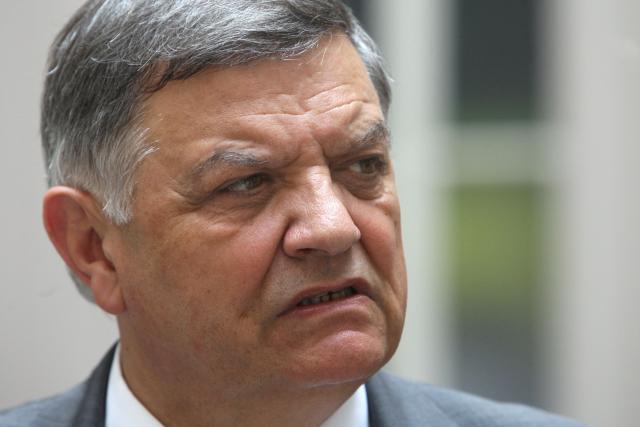 (FILES) This photograph taken on 13 July 2009 in Paris shows Chief of Staff to the Paris Police Prefect Christian Lambert attending a meeting at the Paris police headquarters on security measures set for the 14 July celebrations in the French capital. Christian Lambert, former head of the RAID who led the operations that resulted in the arrest of Yvan Colonna, and former prefect of Seine-Saint-Denis, has died at the age of 80, France's Interior Minister Laurent Nunez announced on July 2, 2026. (Photo by Mehdi FEDOUACH / AFP)