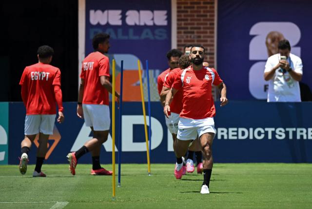 Egypt's forward #10 Mohamed Salah (R)and his teammates take part in a training session in Dallas, on July 2, 2026, ahead of their match against Australia, during the 2026 World Cup football tournament. (Photo by Paul ELLIS / AFP)