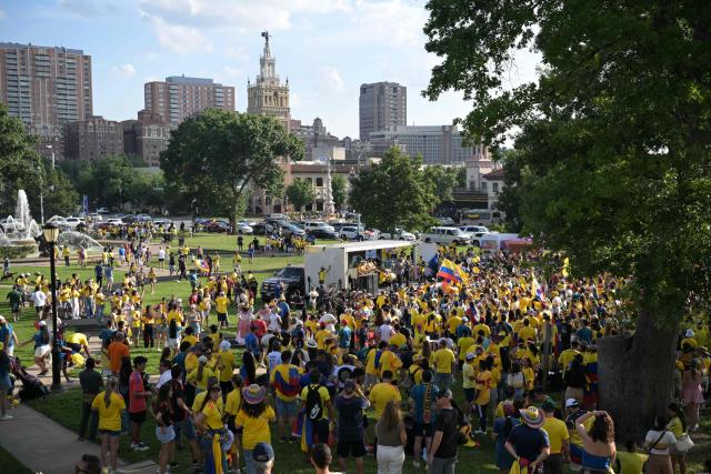 Colombian fans take part in a "banderazo" flag-waving gathering at Mill Creek Park in Kansas City on July 2, 2026, on the eve of the 2026 World Cup round of 32 football match between Colombia and Ghana. (Photo by JUAN MABROMATA / AFP)