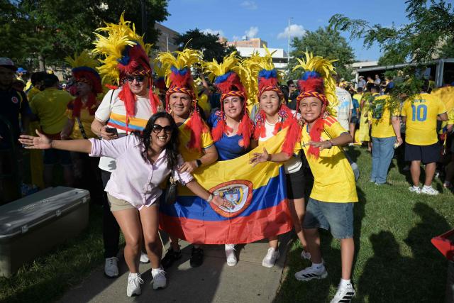 Colombian fans take part in a "banderazo" flag-waving gathering at Mill Creek Park in Kansas City on July 2, 2026, on the eve of the 2026 World Cup round of 32 football match between Colombia and Ghana. (Photo by JUAN MABROMATA / AFP)
