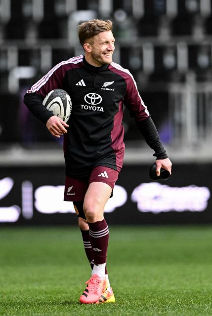 New Zealand's Damian McKenzie attends a captain's run training session at One New Zealand Stadium in Christchurch on July 3, 2026, ahead of the rugby Nations Championship match against France. (Photo by Sanka Vidanagama / AFP)