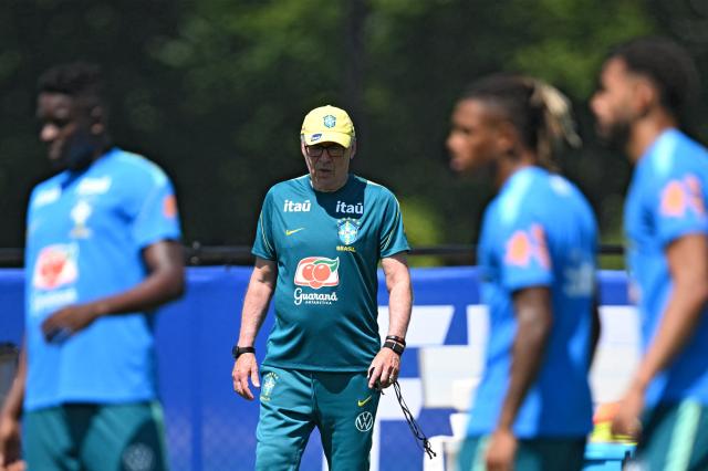 Brazil's Italian head coach Carlo Ancelotti leads his team's training session at the Columbia Park Training Facility in Morristown, New Jersey on July 3, 2026, ahead of the 2026 World Cup tournament round of 16 football match between Brazil and Norway.  (Photo by MAURO PIMENTEL / AFP)