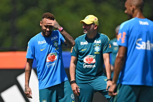 Brazil's forward #10 Neymar (L) gestures during a training session at the Columbia Park Training Facility in Morristown, New Jersey on July 3, 2026, ahead of the 2026 World Cup tournament round of 16 football match between Brazil and Norway.  (Photo by MAURO PIMENTEL / AFP)