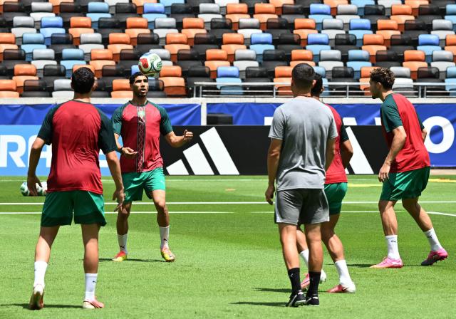 Morocco's defender #02 Achraf Hakimi (2nd L) takes part in an MD-1 training session at the Houston Sports Park in Houston on July 3, 2026, on the eve of the 2026 World Cup round of 16 football match between Canada and Morocco. (Photo by RONALDO SCHEMIDT / AFP)