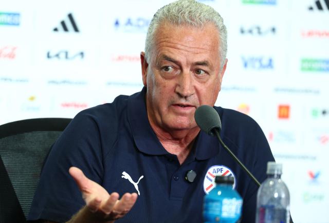 Paraguay's Argentine head coach Gustavo Alfaro speaks during a press conference at Philadelphia stadium on the eve of the 2026 World Cup football tournament round of 16 match against France, in Philadelphia on July 3, 2026. (Photo by FRANCK FIFE / AFP)