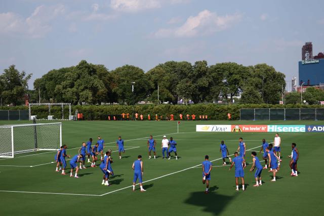 France players attend a training session at Philadelphia Eagles training centre on the eve of the 2026 World Cup football tournament round of 16 match against Paraguay, in Philadelphia on July 3, 2026. (Photo by FRANCK FIFE / AFP)