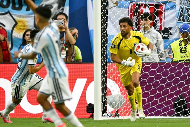 Cape Verde's goalkeeper #01 Vozinha grabs the ball during the 2026 World Cup round of 32 football match between Argentina and Cape Verde at the Miami Stadium in Miami Gardens on July 3, 2026.  (Photo by CHANDAN KHANNA / AFP)