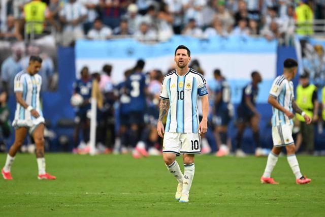 Argentina's forward #10 Lionel Messi reacts after Cape Verde's midfielder #14 Deroy Duarte (unseen) scores his team's first goal during the 2026 World Cup round of 32 football match between Argentina and Cape Verde at the Miami Stadium in Miami Gardens on July 3, 2026.  (Photo by ROBERTO SCHMIDT / AFP)