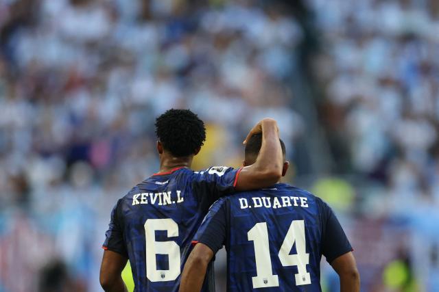 Cape Verde's midfielder #14 Deroy Duarte celebrates with teammate Cape Verde's midfielder #06 Kevin Pina scoring his team's first goal during the 2026 World Cup round of 32 football match between Argentina and Cape Verde at the Miami Stadium in Miami Gardens on July 3, 2026.  (Photo by PATRICIA DE MELO MOREIRA / AFP)