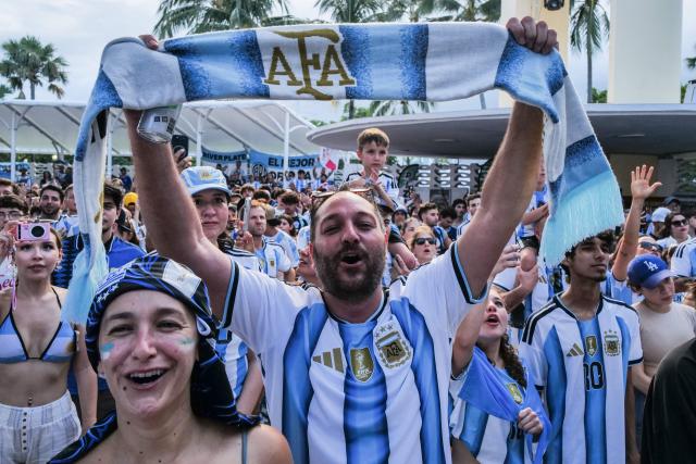 Argentina fans cheer as they gather to watch the 2026 World Cup Round of 32 football match between Argentina and Cape Verde in Miami Beach, Florida, on July 3, 2026. (Photo by Giorgio VIERA / AFP)
