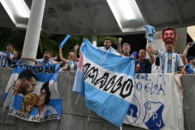 Argentina´s fans celebrate winning the 2026 World Cup round of 32 football match against Cape Verde at the Miami Stadium in Miami Gardens on July 3, 2026.  (Photo by CHANDAN KHANNA / AFP)