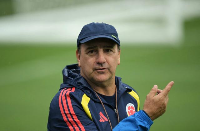 Colombia's Argentine head coach Nestor Lorenzo gestures in a training session at the Sporting KC Stadium in Kansas City on July 4, 2026, during the 2026 World Cup tournament. (Photo by JUAN MABROMATA / AFP)