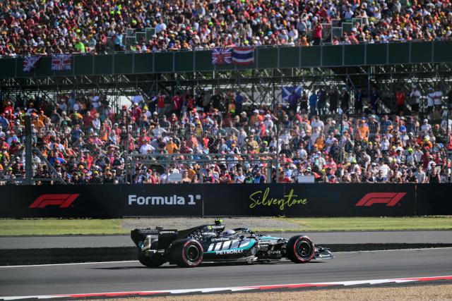 Mercedes' Italian driver Kimi Antonelli takes part in the qualifying session ahead of the Formula One British Grand Prix at the Silverstone motor racing circuit in Silverstone, central England, on July 4, 2026. (Photo by Andrej ISAKOVIC / AFP)