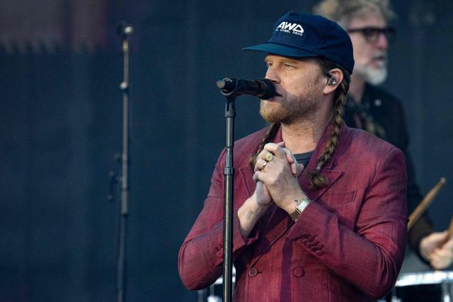 Singer Wesley Schultz of US folk band ‘The Lumineers’ performs on stage during the 36th edition of the Les Eurockeennes de Belfort music festival, in Sermamagny, eastern France, on July 4, 2026. (Photo by ROMEO BOETZLE / AFP)