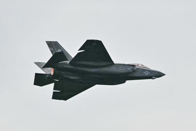 A US military F-35 fighter jet flies overhead during the "Salute to America" Independence Day celebration on the National Mall in Washington, DC, on July 4, 2026. The nation is marking the 250th anniversary of the United States Declaration of Indpendence. (Photo by Mandel NGAN / AFP)