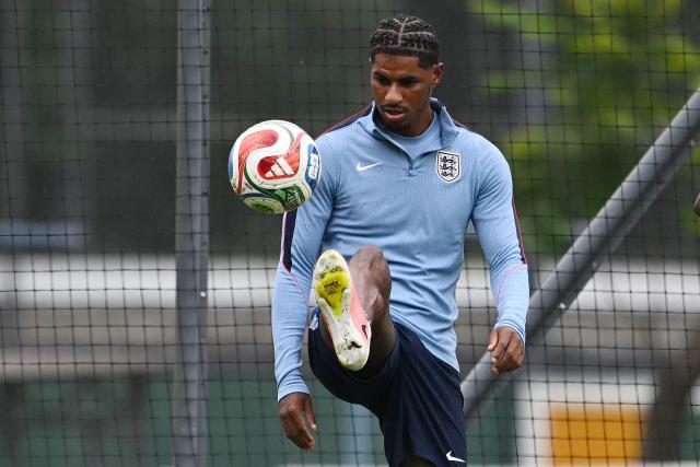 England's forward #11 Marcus Rashford takes part in a training session at the Pumas training grounds in Mexico City on July 4, 2026, on the eve of the 2026 World Cup round of 16 football match between Mexico and England. (Photo by CARL DE SOUZA / AFP)