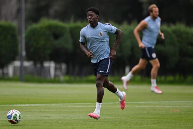 England's midfielder #16 Kobbie Mainoo takes part in a training session at the Pumas training grounds in Mexico City on July 4, 2026, on the eve of the 2026 World Cup round of 16 football match between Mexico and England. (Photo by CARL DE SOUZA / AFP)