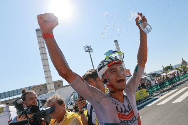 UAE Team Emirates - XRG's Mexican rider Isaac Del Toro celebrates after winning the 2nd stage of the 113th edition of the Tour de France cycling race, 168,5 km between Tarragona and Barcelona in northeastern Spain, on July 5, 2026. (Photo by Stephanie Lecocq / POOL / AFP)