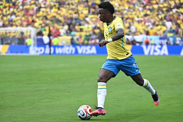 Brazil's forward #07 Vinicius Junior runs with the ball during the 2026 World Cup round of 16 football match between Brazil and Norway at the New York/New Jersey Stadium in East Rutherford on July 5, 2026.  (Photo by Jewel SAMAD / AFP)