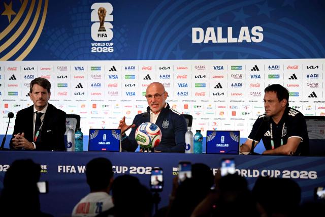 Spain's head coach Luis de la Fuente (C) answers to journalists during a press conference at the Dallas Stadium in Arlington, Texas on July 5, 2026, on the eve of the 2026 World Cup round of 16 football match between Portugal and Spain. (Photo by Paul ELLIS / AFP)