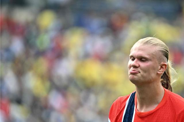 Norway's forward #09 Erling Braut Haaland reacts during the 2026 World Cup round of 16 football match between Brazil and Norway at the New York/New Jersey Stadium in East Rutherford on July 5, 2026.  (Photo by Jewel SAMAD / AFP)