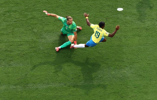 Brazil's forward #19 Endrick shoots against Norway's goalkeeper #01 Orjan Nyland and a misses a chance during the 2026 World Cup round of 16 football match between Brazil and Norway at the New York/New Jersey Stadium in East Rutherford on July 5, 2026.  (Photo by CHARLY TRIBALLEAU / AFP)