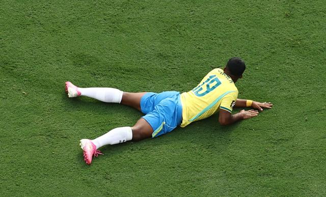 Brazil's forward #19 Endrick reacts to a missed chance during the 2026 World Cup round of 16 football match between Brazil and Norway at the New York/New Jersey Stadium in East Rutherford on July 5, 2026.  (Photo by CHARLY TRIBALLEAU / AFP)