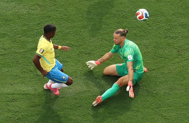 Brazil's forward #19 Endrick shoots against Norway's goalkeeper #01 Orjan Nyland and a misses a chance during the 2026 World Cup round of 16 football match between Brazil and Norway at the New York/New Jersey Stadium in East Rutherford on July 5, 2026.  (Photo by CHARLY TRIBALLEAU / AFP)