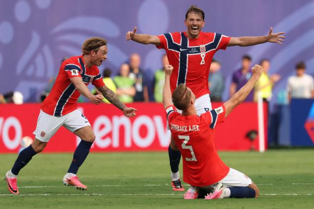 Norway's midfielder #06 Patrick Berg, midfielder #08 Sander Berge, and defender #03 Kristoffer Vassbakk Ajer react after winning the 2026 World Cup round of 16 football match between Brazil and Norway at the New York/New Jersey Stadium in East Rutherford on July 5, 2026.  (Photo by Odd ANDERSEN / AFP)