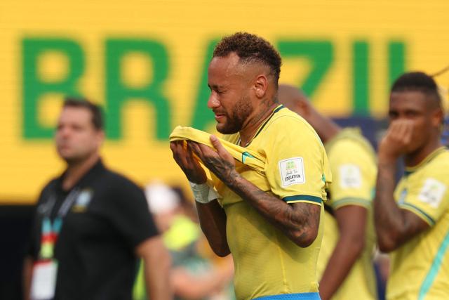 Brazil's forward #10 Neymar reacts after losing the 2026 World Cup round of 16 football match between Brazil and Norway at the New York/New Jersey Stadium in East Rutherford on July 5, 2026.  (Photo by Odd ANDERSEN / AFP)