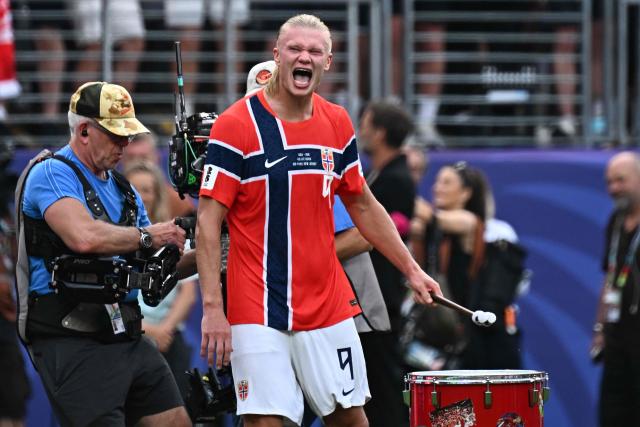 Norway's forward #09 Erling Braut Haaland celebrates after winning the 2026 World Cup round of 16 football match between Brazil and Norway at the New York/New Jersey Stadium in East Rutherford on July 5, 2026.  (Photo by Jewel SAMAD / AFP)