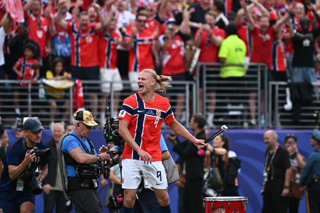 Norway's forward #09 Erling Braut Haaland celebrates after winning the 2026 World Cup round of 16 football match between Brazil and Norway at the New York/New Jersey Stadium in East Rutherford on July 5, 2026.  (Photo by Jewel SAMAD / AFP)
