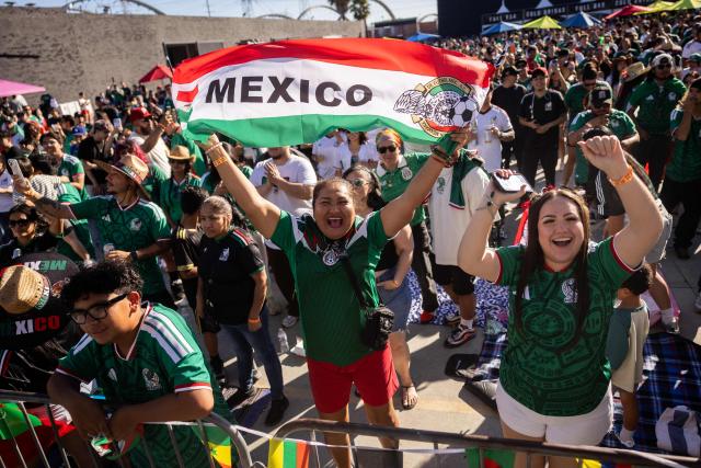 Mexico fans cheer prior to the 2026 World Cup round of 16 football match between the Mexico and England during a watch party at Ace Mission Studios, in Los Angeles, California, on July 5, 2026. (Photo by ETIENNE LAURENT / AFP)