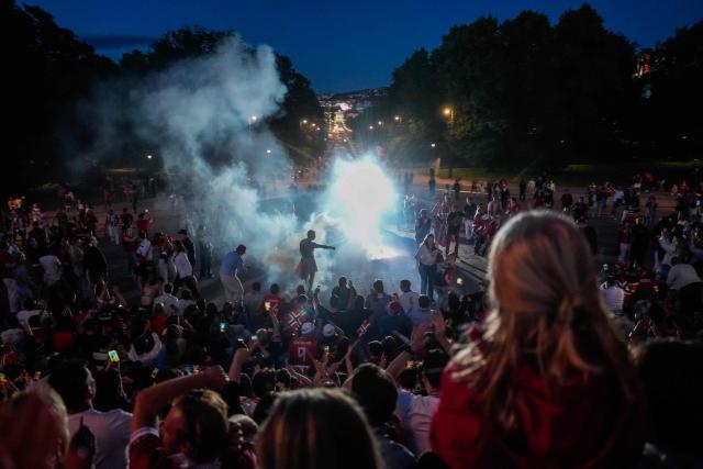 Norwegian supporters celebrate after the victory of their team in the 2026 World Cup round of 16 football match between Brazil and Norway, at Slottsplånse and Karl Johans gate in Oslo on July 5, 2026. (Photo by Javad Parsa / NTB / AFP) / Norway OUT