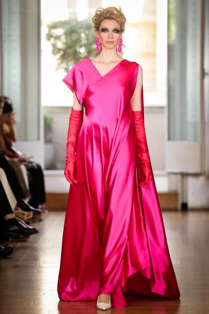 A model presents a creation by Imane Ayissi for the Women Haute Couture Fall/Winter 2026-2027 collection as part of the Paris Fashion Week, in Paris, on July 6, 2026. (Photo by Thomas SAMSON / AFP)