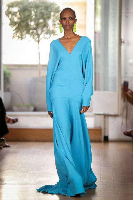 A model presents a creation by Imane Ayissi for the Women Haute Couture Fall/Winter 2026-2027 collection as part of the Paris Fashion Week, in Paris, on July 6, 2026. (Photo by Thomas SAMSON / AFP)