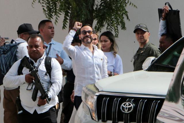 Colombian President-elect Abelardo de La Espriella raises his fist as he leaves after a press conference at the Governor's Office of Norte de Santander department in Cucuta, Colombia, on July 8, 2026. (Photo by Schneyder MENDOZA / AFP)