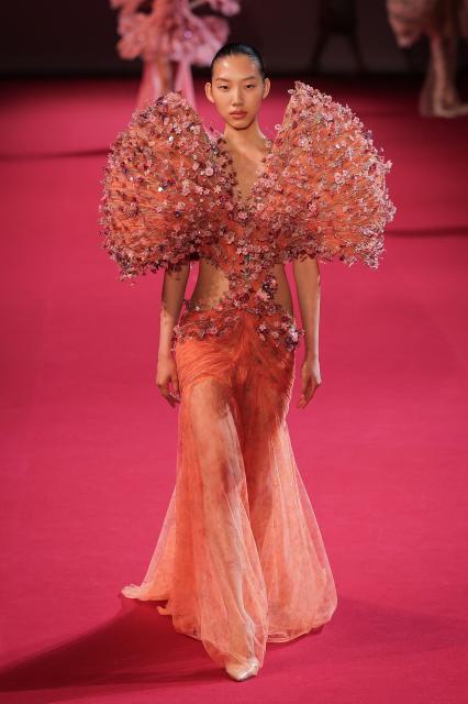 A model presents a creation by Manish Malhotra for the Women Haute Couture Fall/Winter 2026-2027 collection as part of the Paris Fashion Week, in Paris, on July 8, 2026. (Photo by Kenzo TRIBOUILLARD / AFP)