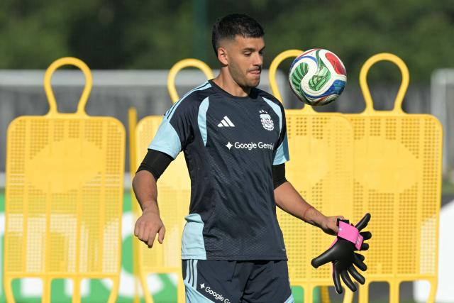 Argentina's goalkeeper #12 Geronimo Rulli takes part in a training session at the Sporting KC Stadium in Kansas City on July 8, 2026, during the 2026 World Cup tournament. (Photo by JUAN MABROMATA / AFP)