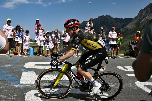 Team Visma | Lease a Bike's Danish rider Jonas Vingegaard cycles in the ascent of the Col du Tourmalet during the 6th stage of the 113th edition of the Tour de France cycling race, 186,2 km between Pau and Gavarnie-Gèdre in the French Pyrenees, on July 9, 2026. (Photo by Jeff PACHOUD / AFP)
