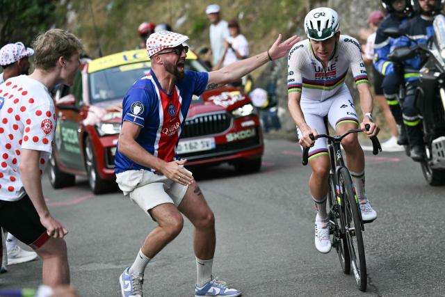 UAE Team Emirates - XRG's Slovenian rider Tadej Pogacar cycles in a lone breakaway in the final kilometers to win the 6th stage of the 113th edition of the Tour de France cycling race, 186 km between Pau and Gavarnie-Gèdre in the French Pyrenees, on July 9, 2026. (Photo by Jeff PACHOUD / AFP)
