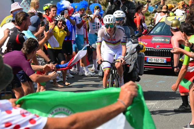 UAE Team Emirates - XRG's Slovenian rider Tadej Pogacar cycles in the ascent of the Col du Tourmalet during the 6th stage of the 113th edition of the Tour de France cycling race, 186,2 km between Pau and Gavarnie-Gèdre in the French Pyrenees, on July 9, 2026. (Photo by Bernard PAPON / POOL / AFP)