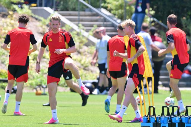 Belgium's midfielder #07 Kevin De Bruyne takes part in an MD-1 training session at Carson Sports Park in Carson, California on July 9, 2026, on the eve of the 2026 World Cup football tournament quarter-final match between Spain and Belgium. (Photo by Frederic J. Brown / AFP)